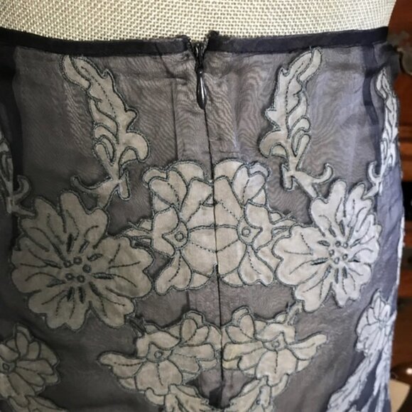 Saja Two-Piece Silk Floral Top/Skirt Set Medium - Picture 12 of 14